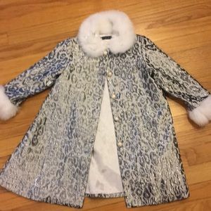 Girls silver leopard size 4t light coat